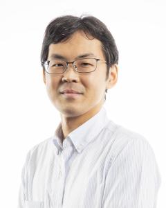 山根　祥吾 氏